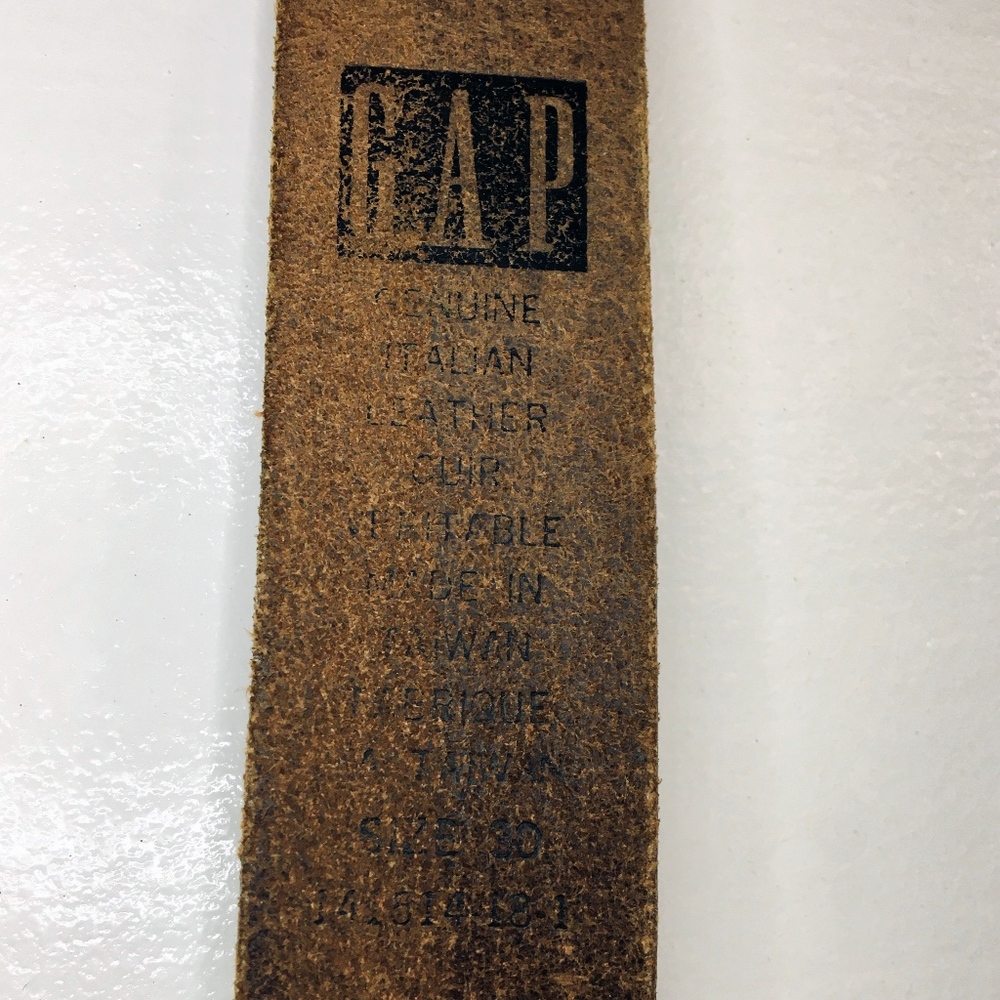 GAP ITALIAN LEATHER BRASS BUCKLE BELT - Picture 5 of 9